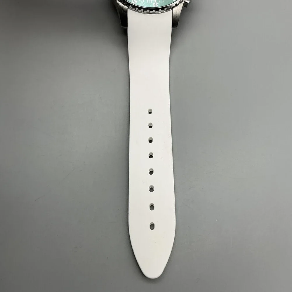 Guess Mens Watch 44mm White Green Dial White Silicone Chronograph New Battery